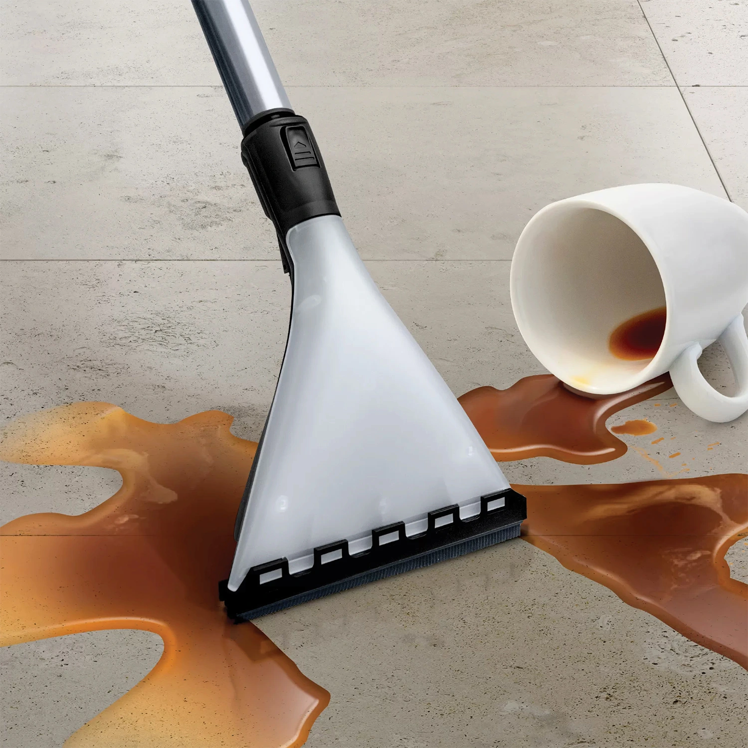 Usisivač sa posudom Bosch.