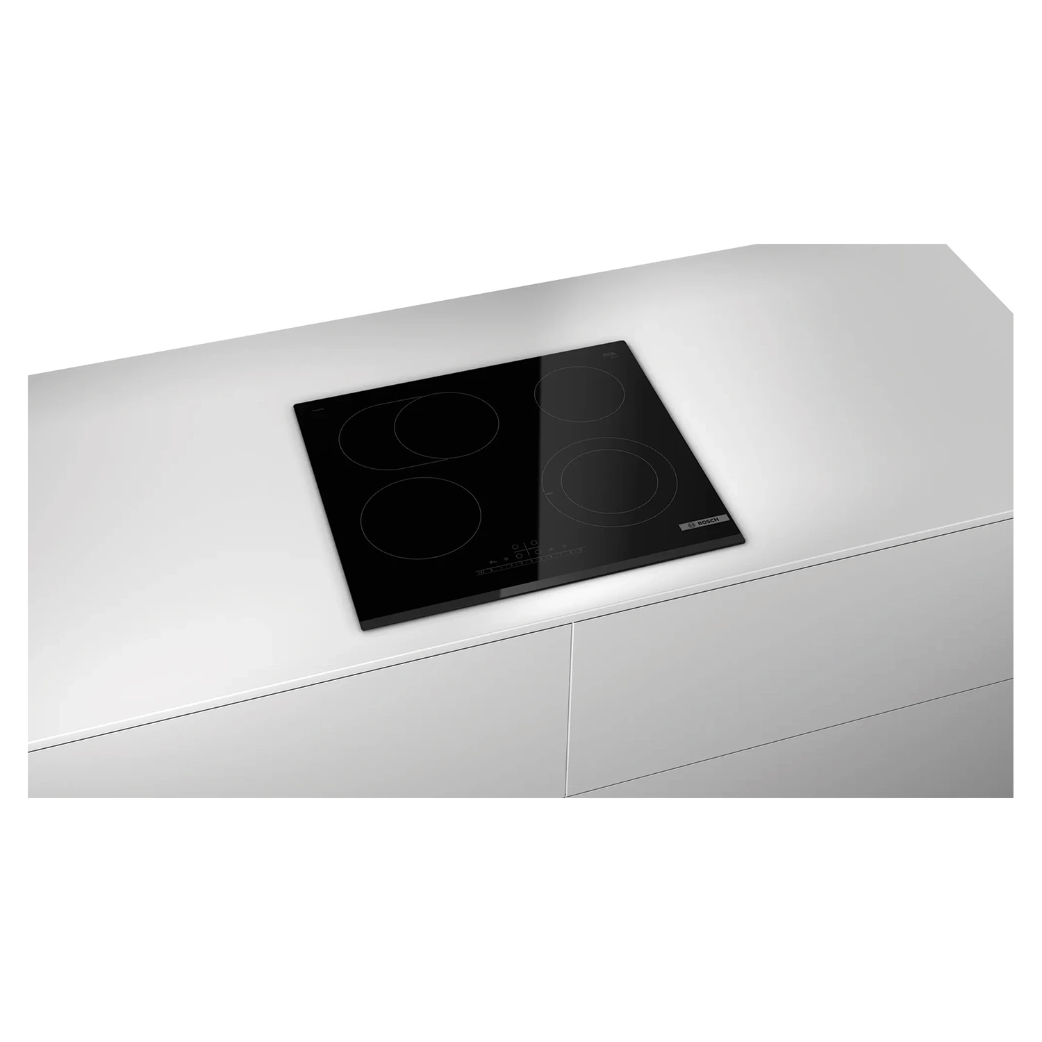 Ugradbena staklokeramička ploča za kuvanje sa kosom prednjom ivicom.