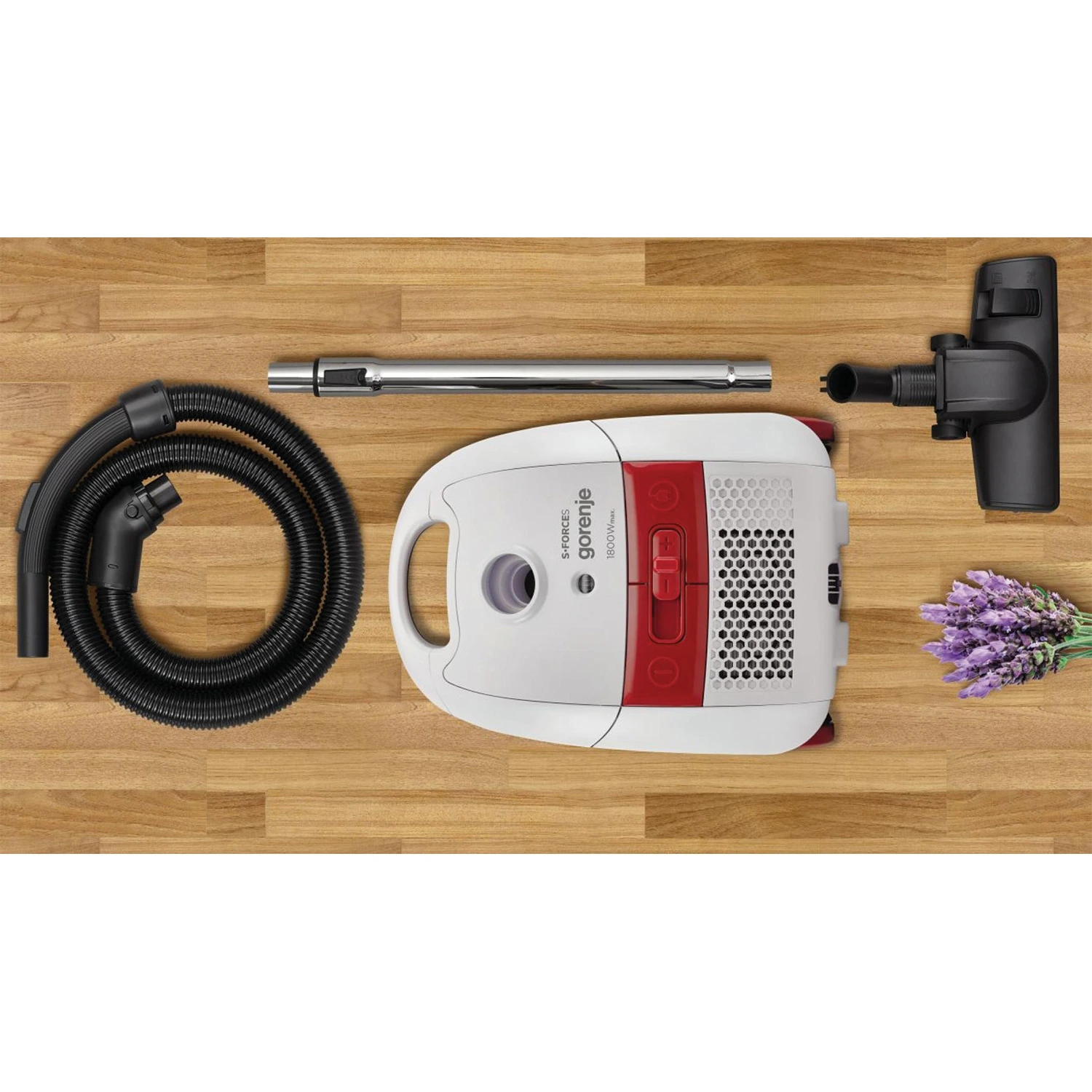 Usisivač sa vrećicom sa Hepa filterom.