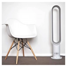 Ventilator Dyson bijeli.