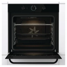 Ugradbena rerna sa dodatnom parom.