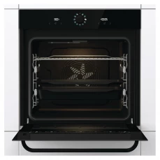 Ugradbena rerna sa dinamičkim hlađenjem nakon upotrebe.