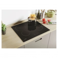 Ugradbena indukciona ploča Candy.