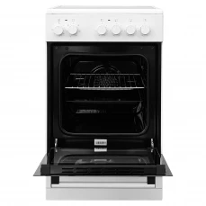 Električni šporet sa ventilatorkom rernom.