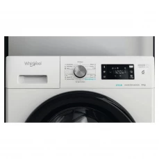 Veš mašina sa inverterskim motorom i 13 programa pranja.