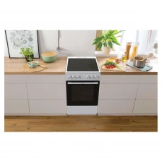 Električni šporet sa mogućnošću čišćenja AquaClean funkcijom.