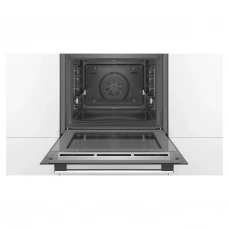 Ugradbena pećnica sa teleskopskim vodilicama i Soft open sistemom nježnog otvaranja.