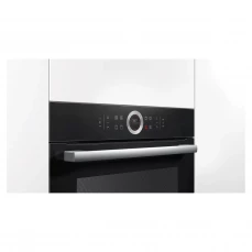 Ugradbena ventilatorska pećnica sa nježnim otvaranjem i zatvaranjem vrata.