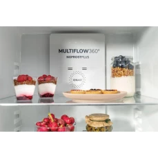 Kombinovani frižider sa LED osvjetljenjem.