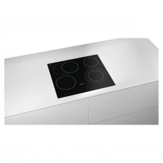 Ugradbena staklokeramička ploča Bosch, crna.