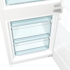 Ugradbeni kombinovani frižider FastFreeze funkcijom, brzog zaleđavanja.