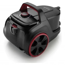 Crni usisivač sa teleskopskom cijevi.