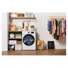 Veš mašina za programom za brzo pranje.